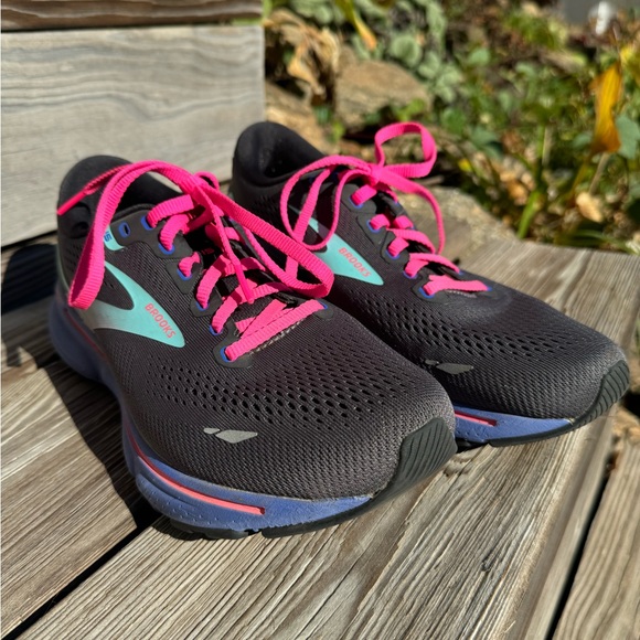 Brooks Ghost 15 Pink and Purple Running Sneakers Walking Shoes Long Distance - Picture 2 of 7